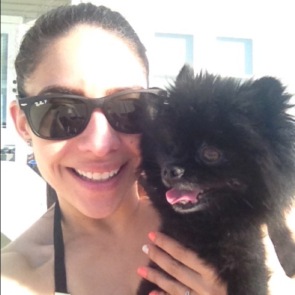 Meet your Posher, Jennine - Picture 1 of 2